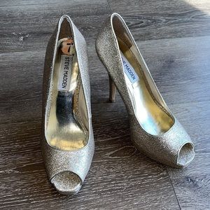 Steve Madden Gold Glitter Sparkly Peep Toe Heels Shoes